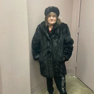 DENNIS BASSO FAUX FUR COAT+ HAT